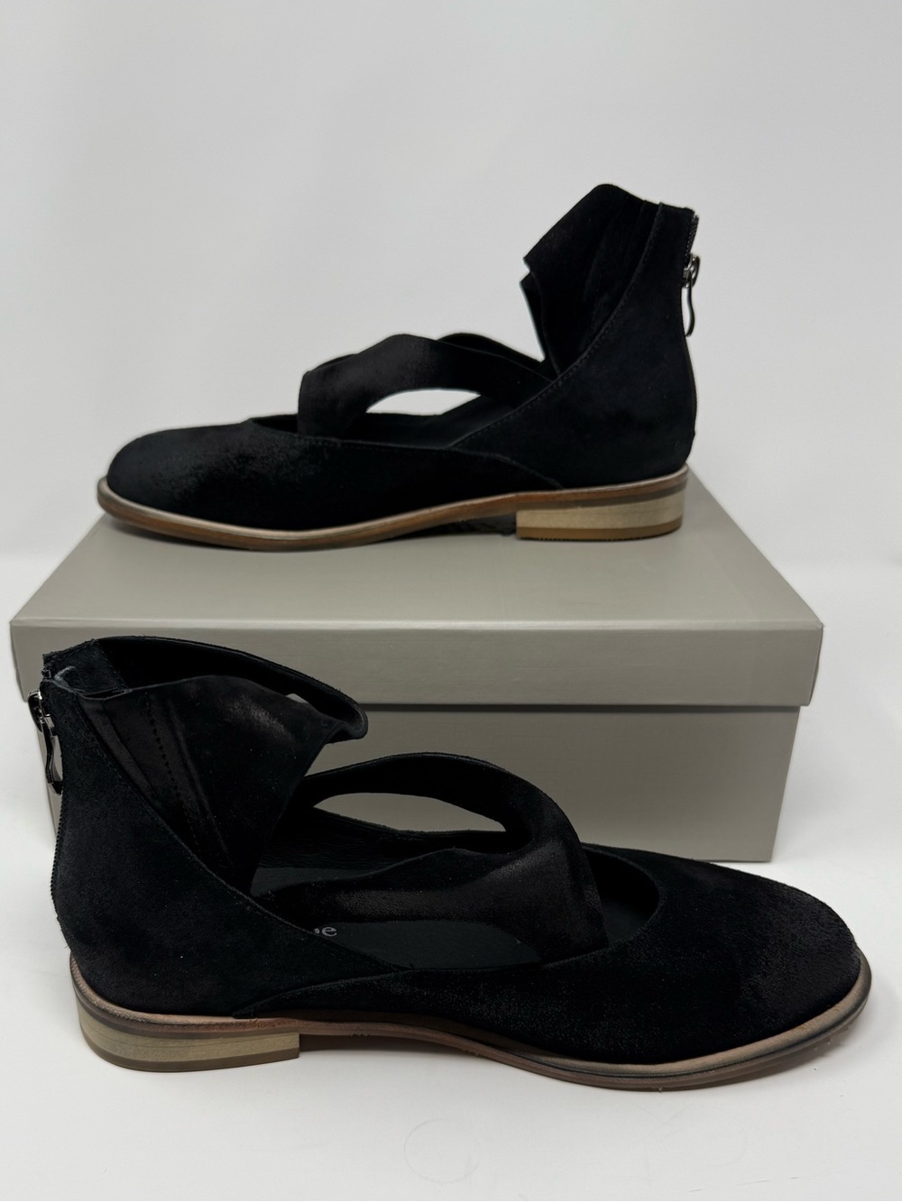 Antelope Lalana Suede Back-Zip Flat Bootie In Black‎ Women’s Size 38 New In Box